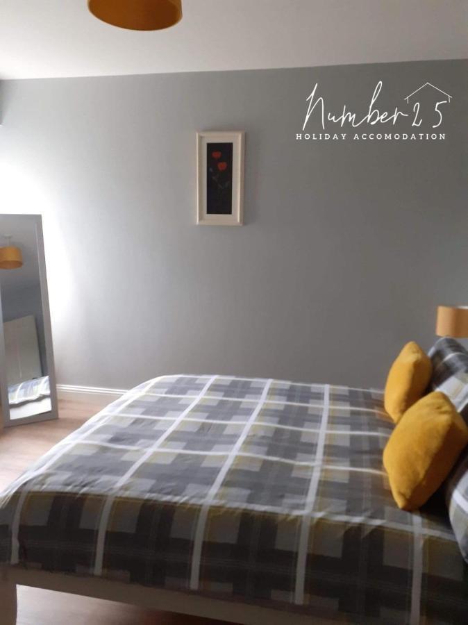 Number 25 Self Catering Apartments Ederney Ardess المظهر الخارجي الصورة
