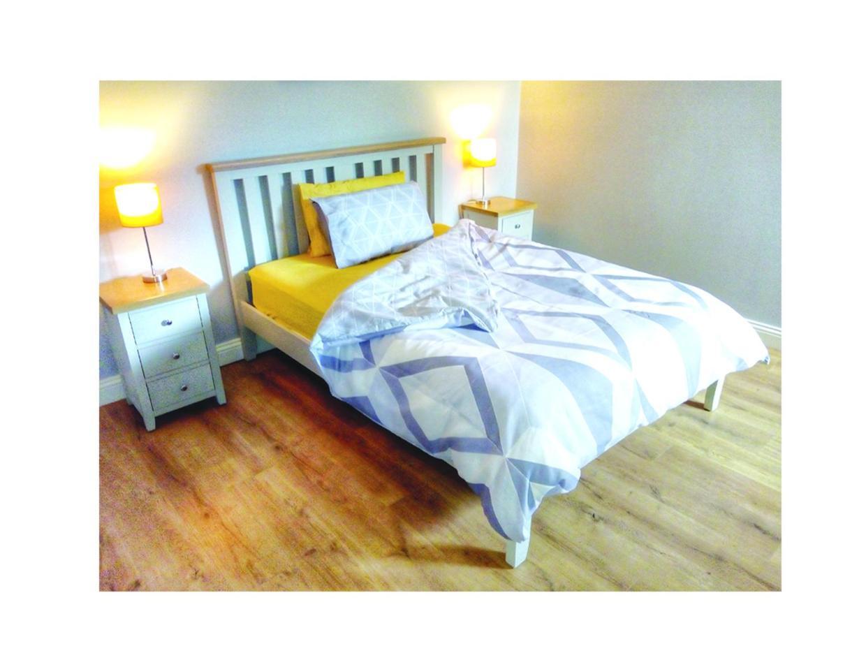 Number 25 Self Catering Apartments Ederney Ardess المظهر الخارجي الصورة